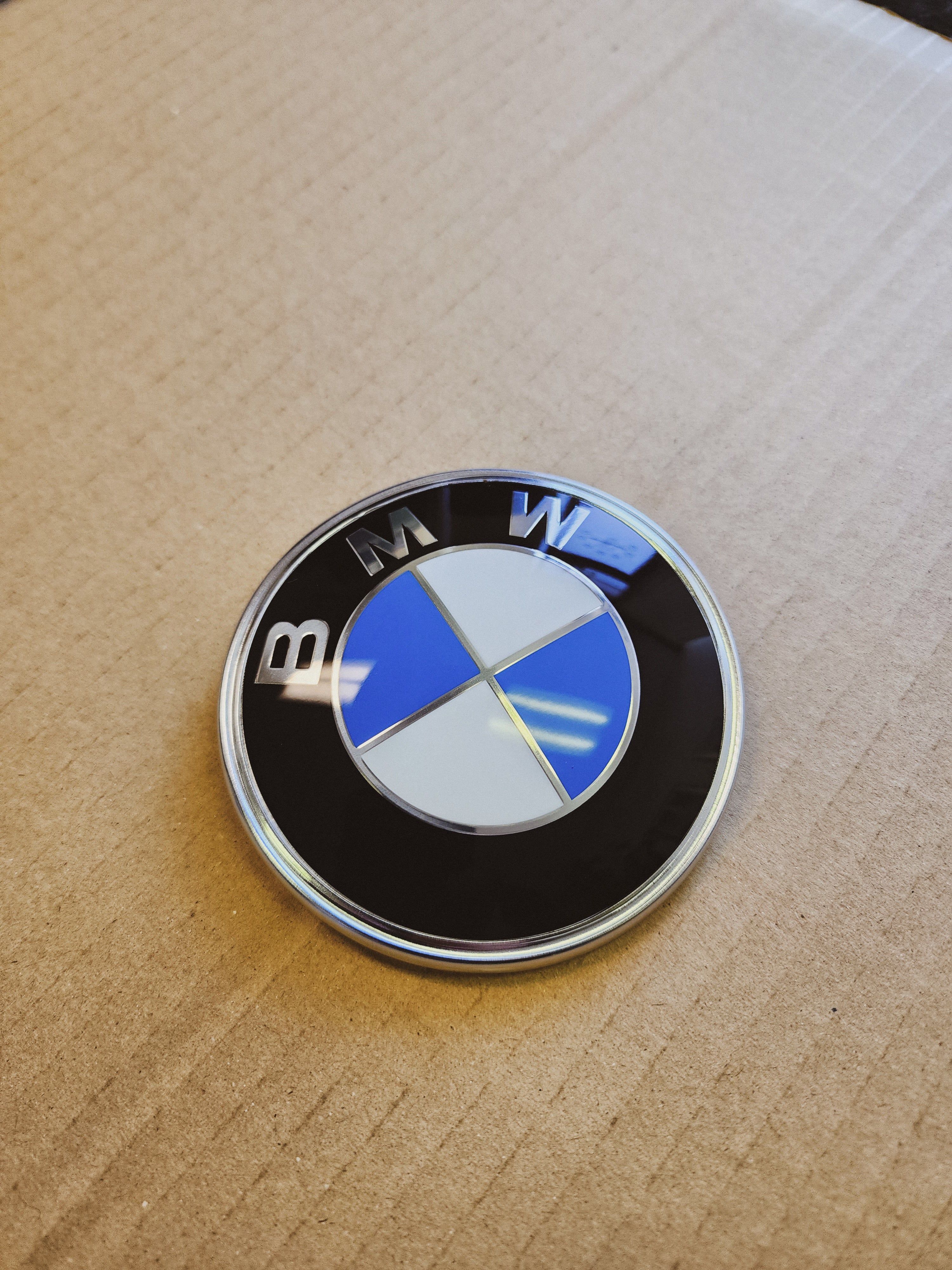 Genuine BMW Trunk roundel E30 E28 Z3 51141872969 – sevenspeedshop